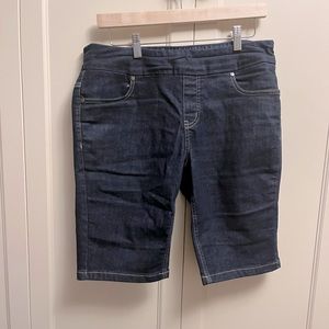 2/$10 Mid length jean shorts size 8